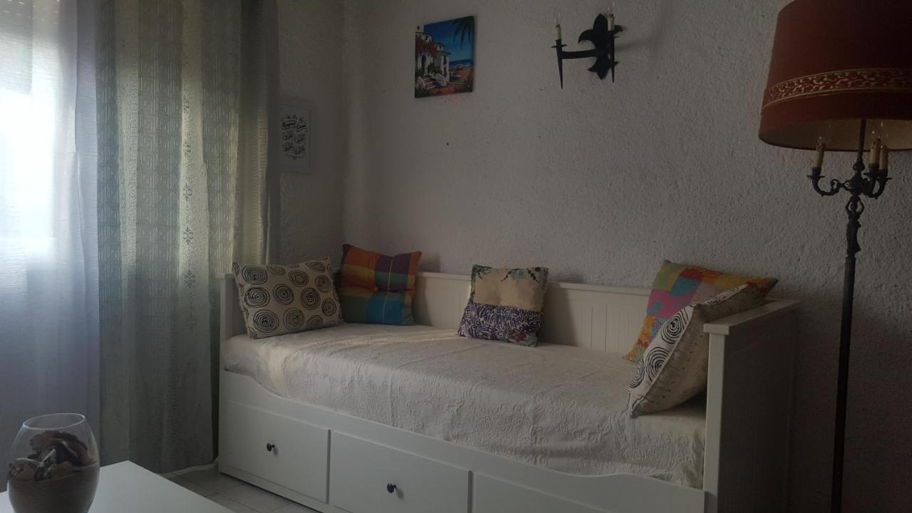 Quarteira Home Beach Ferias Tranquilas A 1Km Da Praia Totalmente Renovado מראה חיצוני תמונה