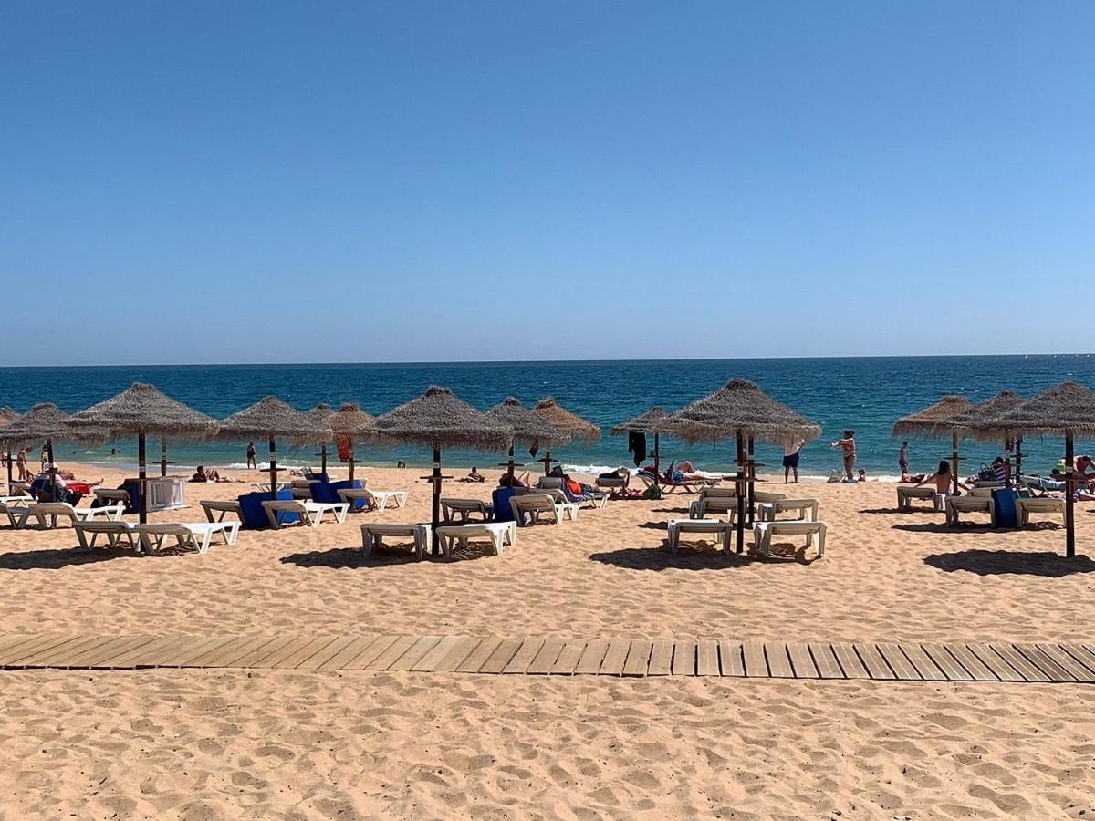 Quarteira Home Beach Ferias Tranquilas A 1Km Da Praia Totalmente Renovado מראה חיצוני תמונה